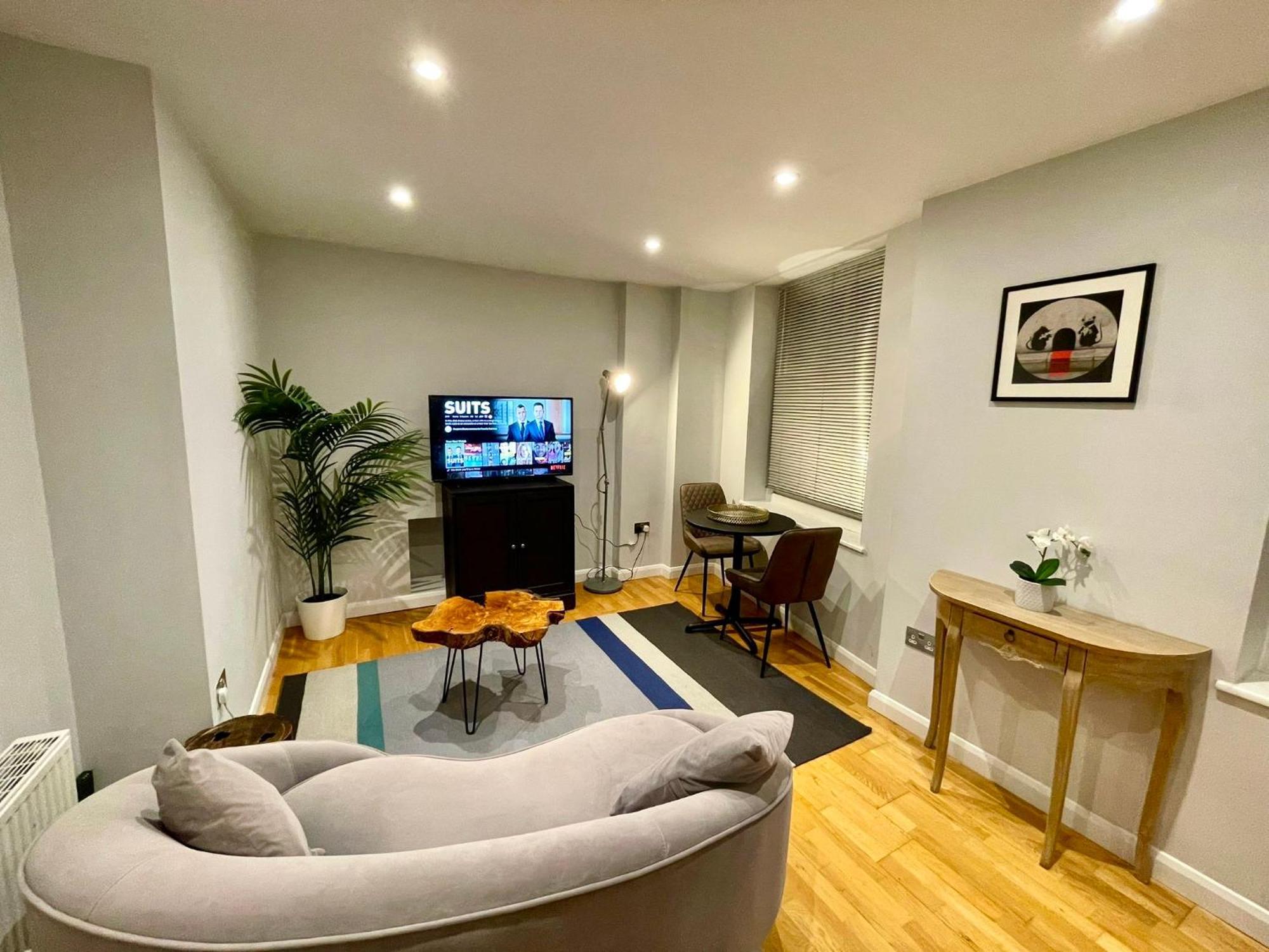 Stylish 1Br, 15 Mins To Buckingham Palace, Central London Διαμέρισμα Εξωτερικό φωτογραφία